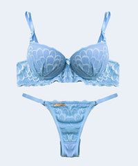 Conjunto de Renda Mini Corpete Calcinha String - FEMME FATALLE