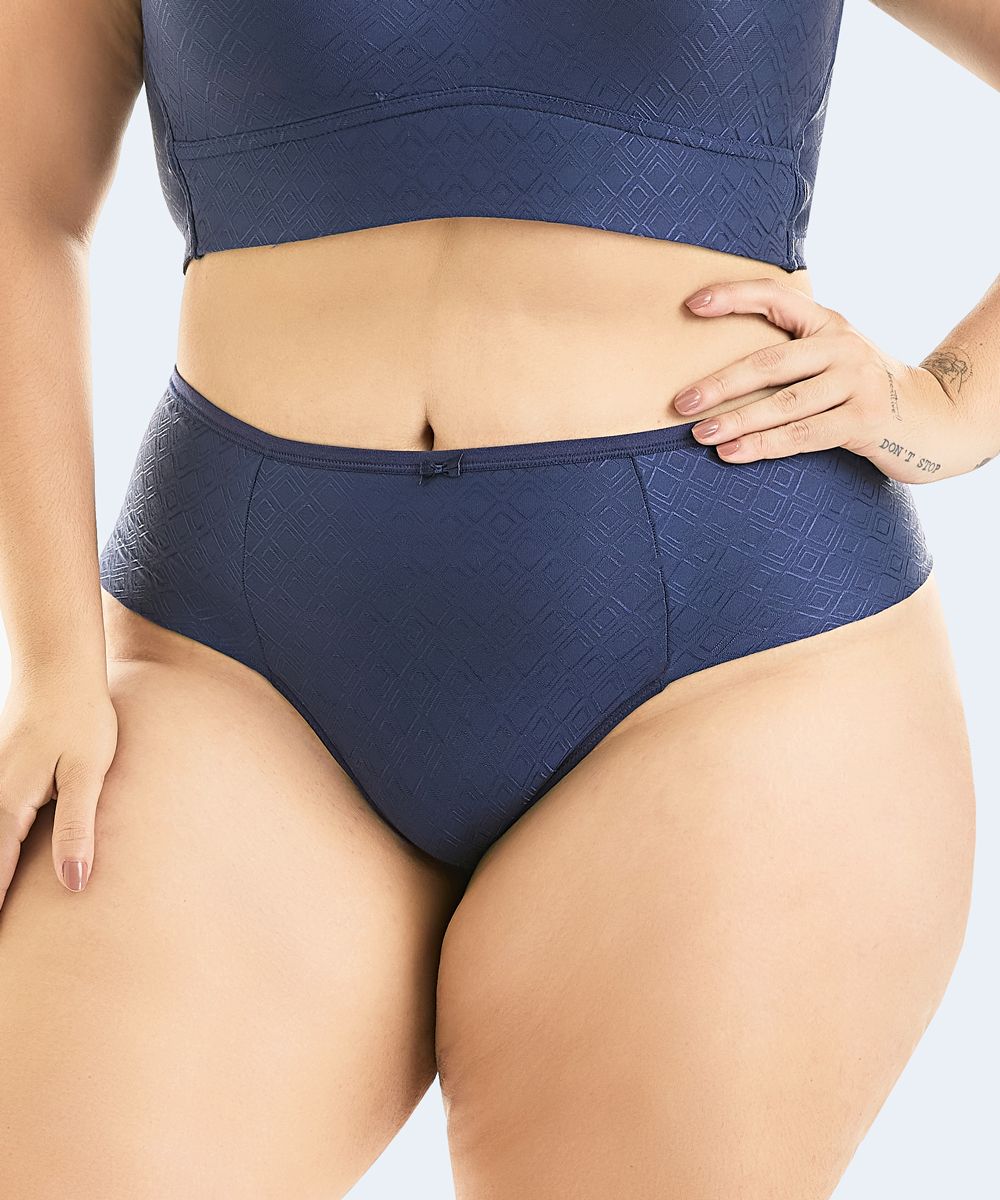 Calcinha Microfibra Trabalhada com Lateral Plus Size (Coleção Confort Atemporal) - VI LINGERIE